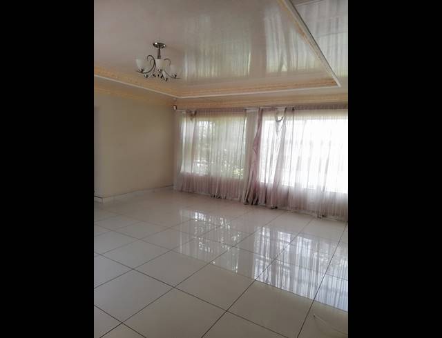 3 BEDROOM FREEHOLD FOR SALE IN ARBORPARK